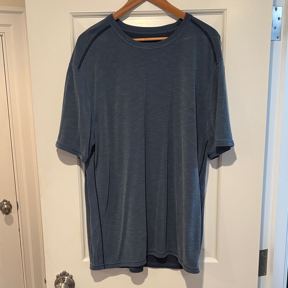Tommy Bahama Men's Navy Short Sleeve Tee